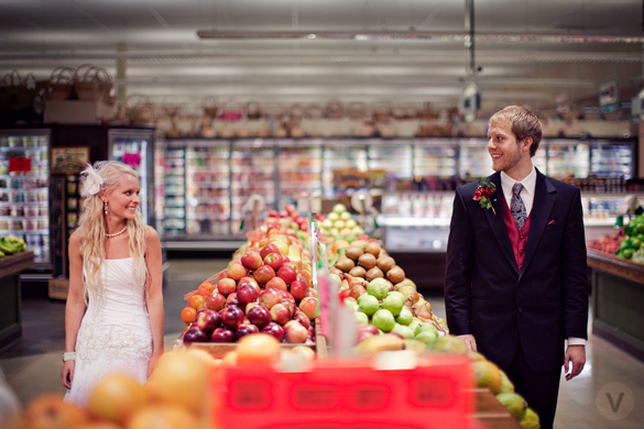 wedding photos in a grocery store sendiks